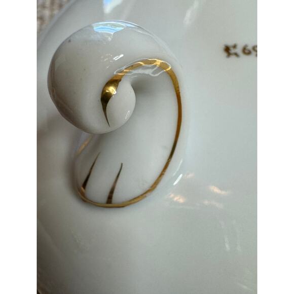 Hand Painted Footed German Trinket Dish - Crown and Lion Coat of Arms - Picture 5 of 6